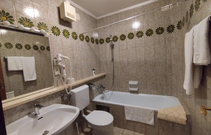 Mitarbeiterzimmer Seehotel Das JO Bad WC1